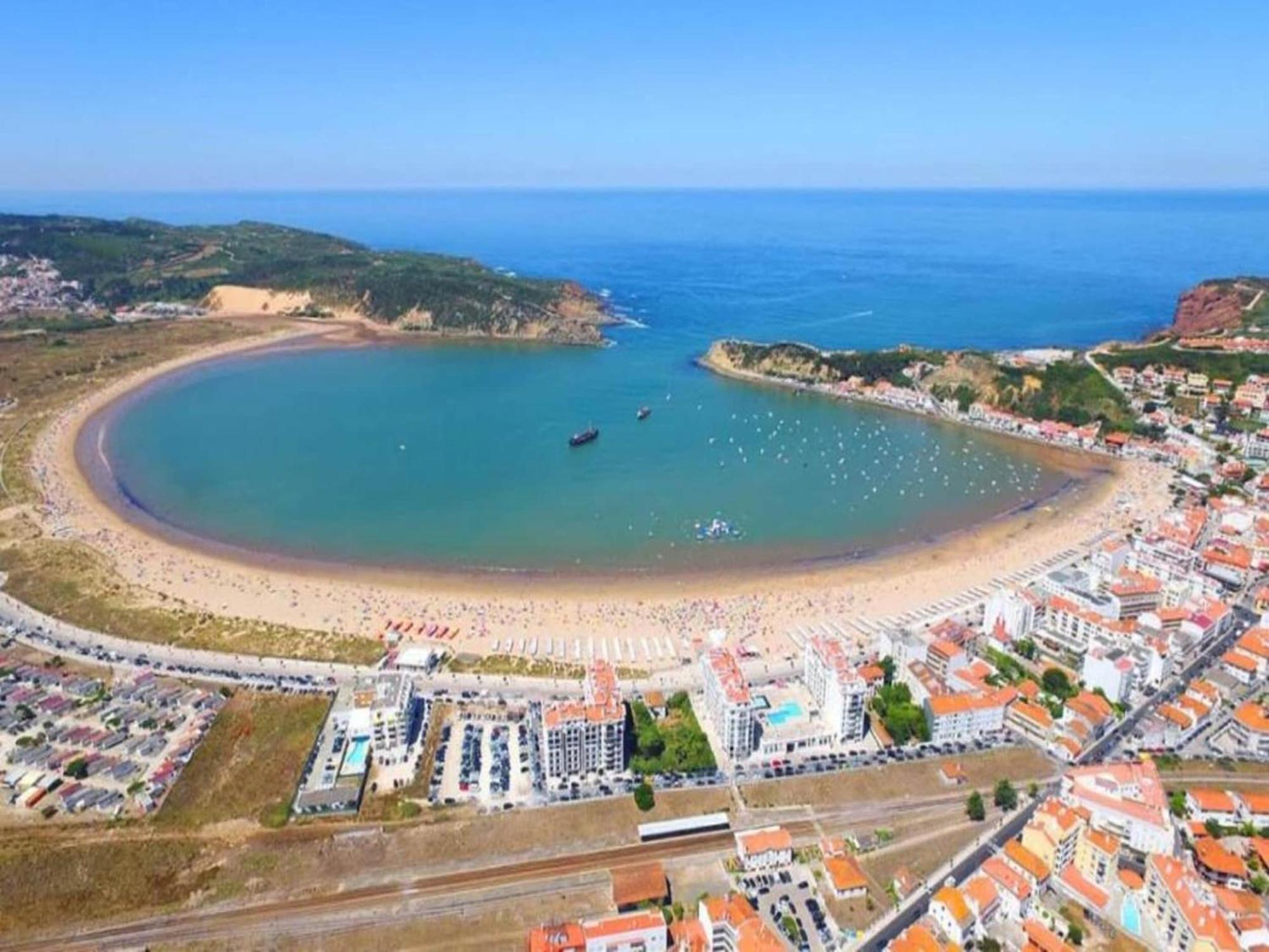 Beautiful Apartment In S O Martinho Do Porto With Balcony Sao Martinho do Porto Εξωτερικό φωτογραφία
