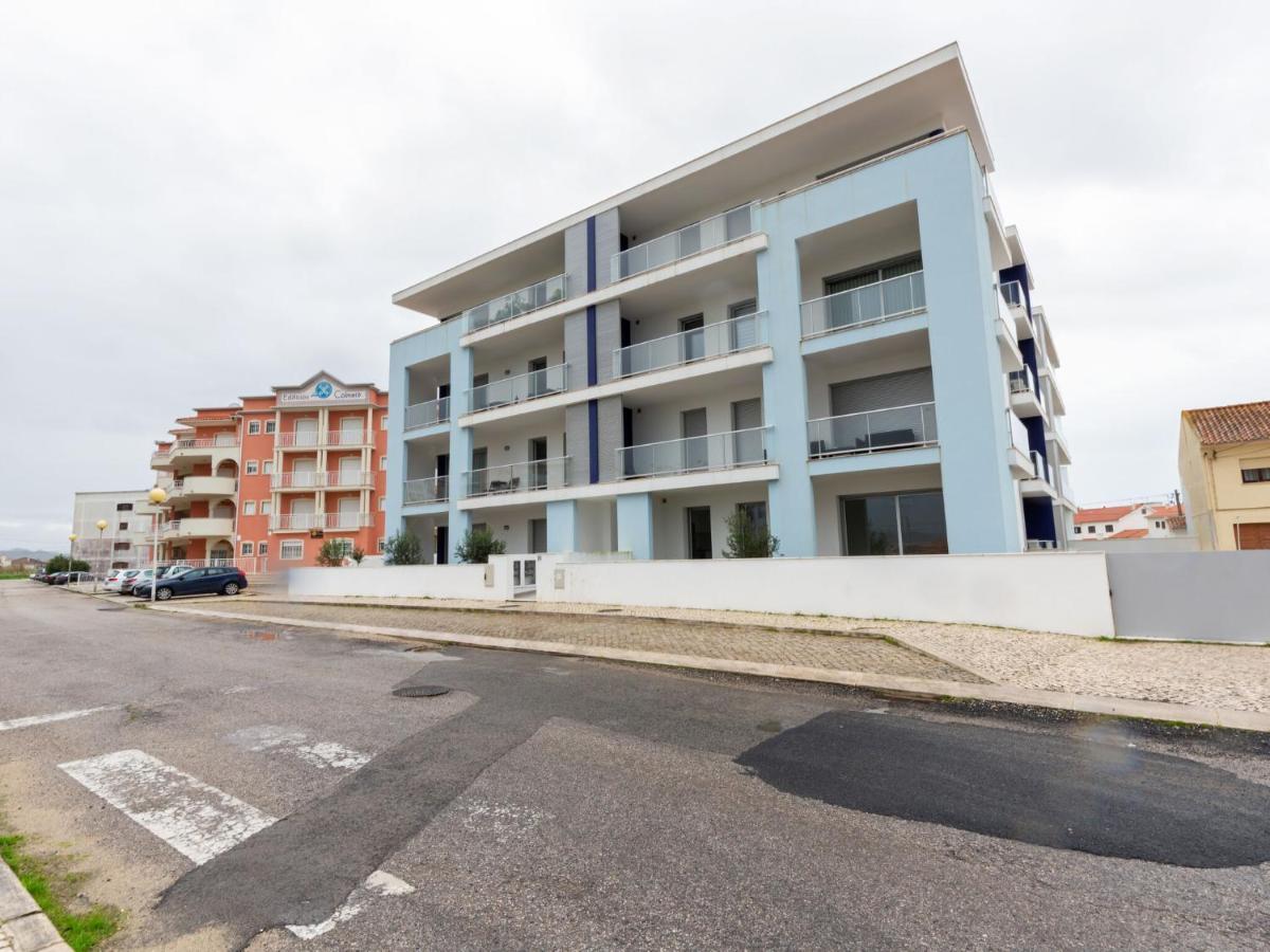 Beautiful Apartment In S O Martinho Do Porto With Balcony Sao Martinho do Porto Εξωτερικό φωτογραφία